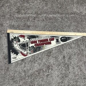 VTG Chicago Wolves 1998 Turner Cup Champions Felt Pennant 29 Inch Hockey IHL